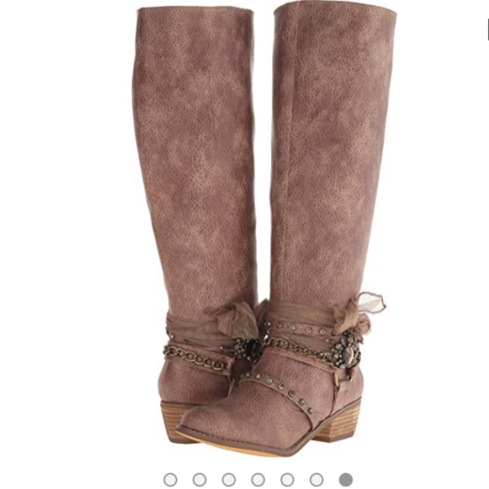 Pair of Not Rated brown boots